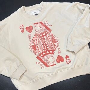 American Eagle Vintage Cream Crewneck Sweatshirt with Red Queen Graphic